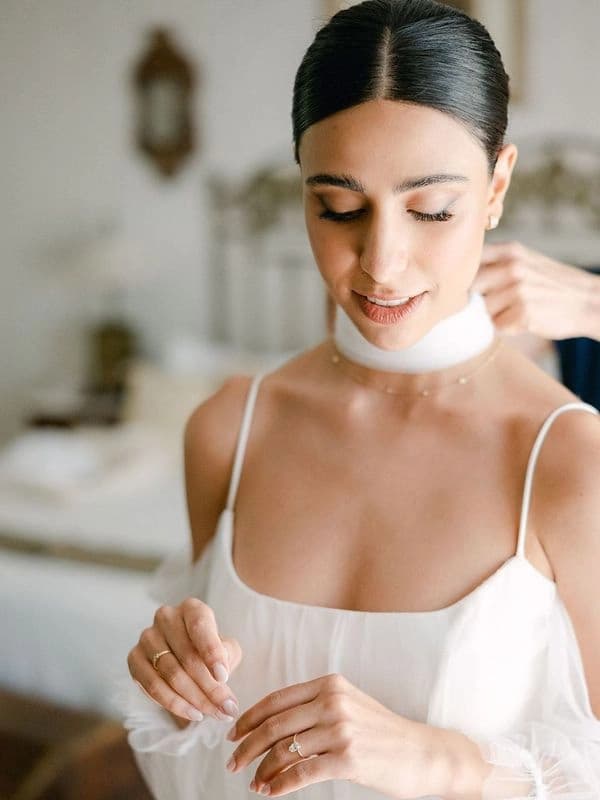 Detalle de maquillaje en editorial