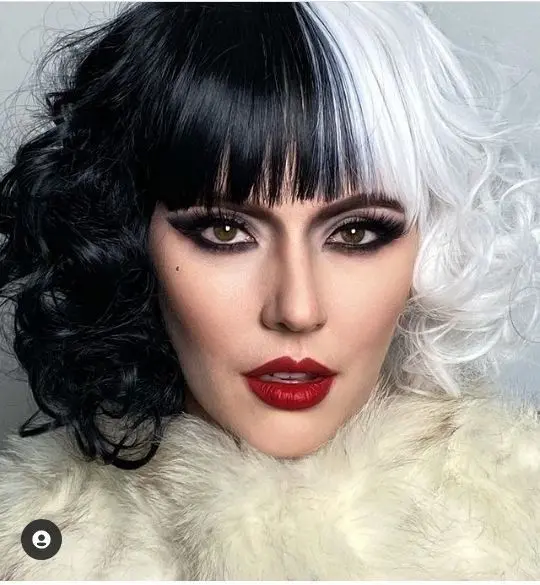 Detalle de maquillaje en editorial