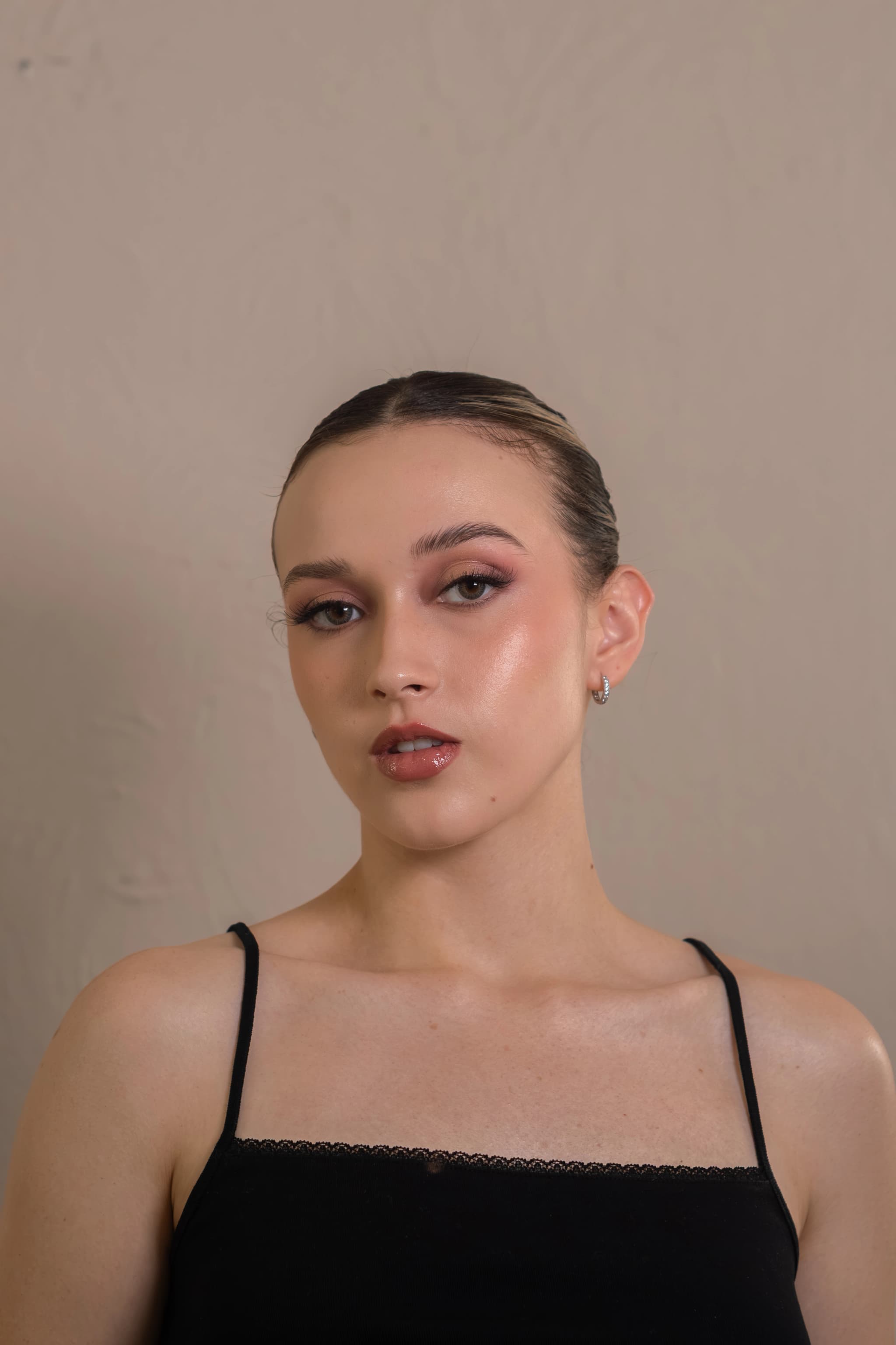 Detalle de maquillaje en editorial