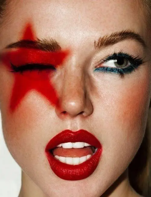 Detalle de maquillaje en editorial